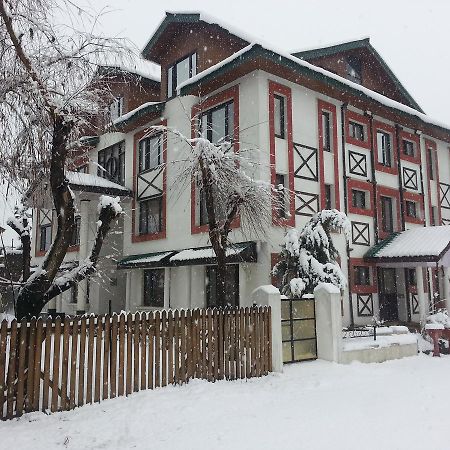 Royal Star Inn Srīnagar Exterior foto