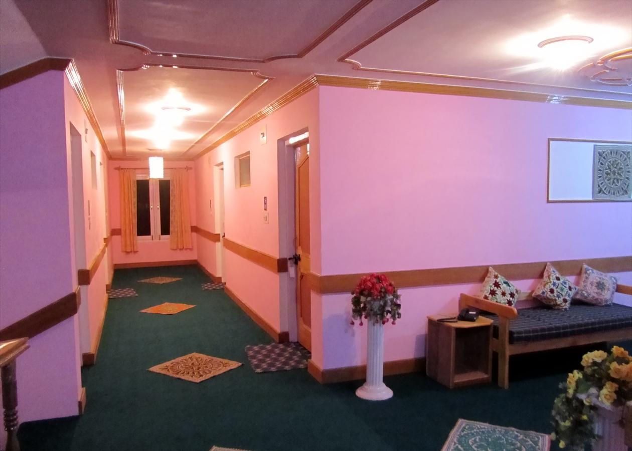 Royal Star Inn Srīnagar Exterior foto