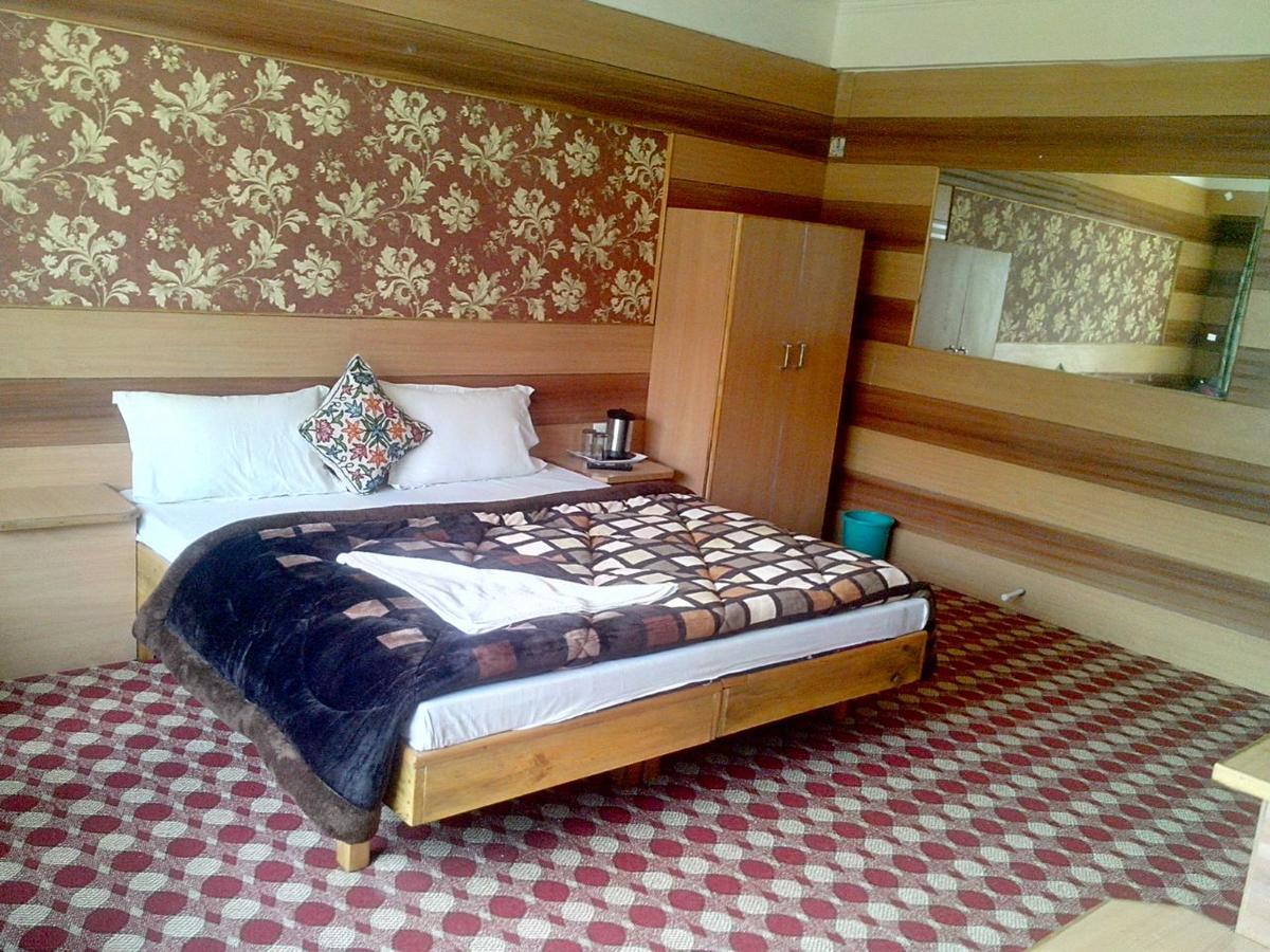 Royal Star Inn Srīnagar Exterior foto